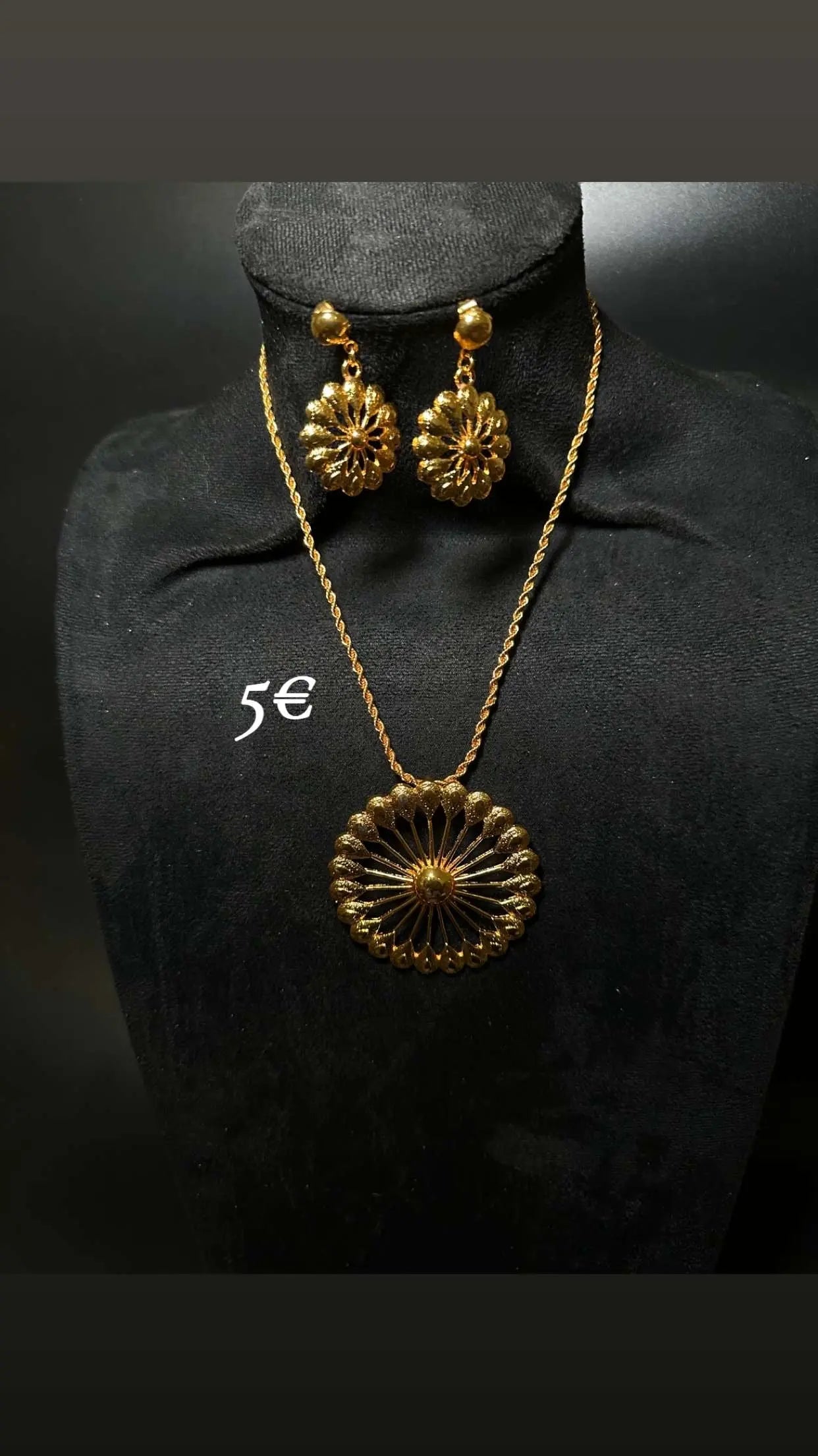Parure collier doré