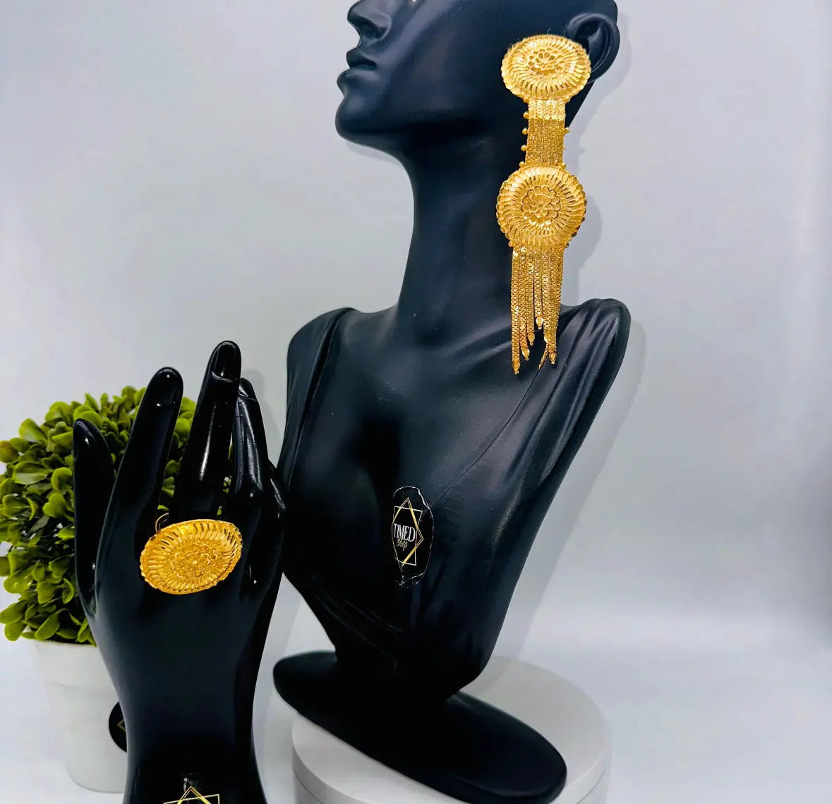 Boucles d’oreilles africaines longues – Plaqué Or 21K Akua